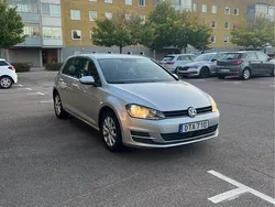 Silver Begagnad 2015 VW Golf VII Halvkombi | 109 500 kr (Marknadspris)