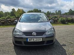 Begagnad 2005 VW Golf IV Halvkombi | 33 000 kr (Marknadspris)