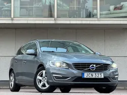 Grå Begagnad 2016 Volvo V60 Momentum Kombi | 139 900 kr (Marknadspris)