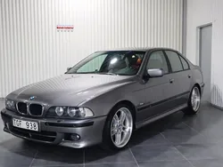 Grå Begagnad 2002 BMW 530 M Sport Sedan | 99 900 kr