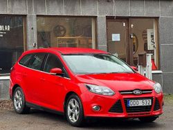 Röd Begagnad 2013 Ford Focus Titanium Kombi | 56 000 kr (Marknadspris)