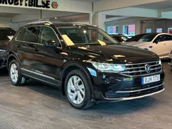 Svart Begagnad 2021 VW Tiguan Elegance SUV | 289 500 kr (Bra pris)