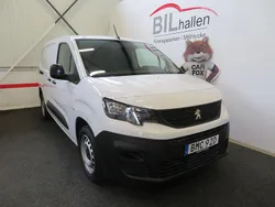 Vit Begagnad 2023 Peugeot Partner Minibuss | 169 000 kr (Marknadspris)