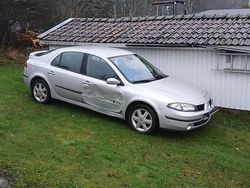 Grå Begagnad 2006 Renault Laguna II Halvkombi | 12 000 kr