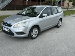 Grå Begagnad 2010 Ford Focus Trend Kombi | 27 000 kr (Marknadspris)