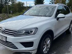Vit Begagnad 2016 VW Touareg SUV | 205 000 kr (Lite dyr)