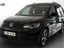 Svart (deep black pärleffekt) Ny 2025 VW Caddy Maxi Minibuss | 481 625 kr (Lite dyr)