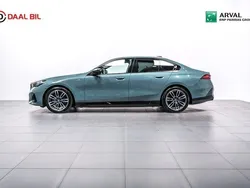 Grön Begagnad 2023 BMW i5 M Sport Sedan | 779 900 kr