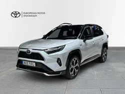 Vit Begagnad 2023 Toyota RAV4 Hybrid Premium SUV | 559 900 kr (Dyr)