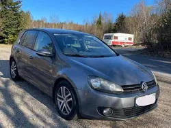 Grå Begagnad 2011 VW Golf VI Halvkombi | 25 000 kr (Superpris)