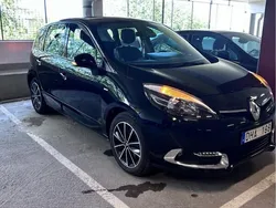 Svart Begagnad 2012 Renault Scénic III Bose Edition Minibuss | 43 000 kr (Bra pris)