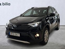 Svart Begagnad 2016 Toyota RAV4 Hybrid Executive SUV | 259 900 kr (Marknadspris)