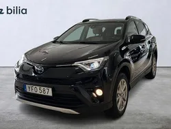 Svart Begagnad 2016 Toyota RAV4 Hybrid Executive SUV | 259 900 kr (Marknadspris)