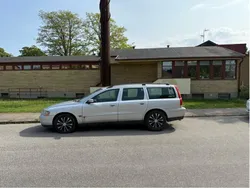 Grå Begagnad 2005 Volvo V70 Kinetic Kombi | 17 000 kr (Bra pris)