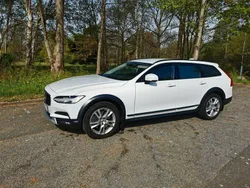 Begagnad 2017 Volvo V90 CC Kinetic Kombi | 239 000 kr (Dyr)