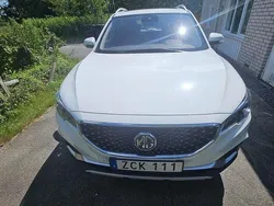 Vit Begagnad 2021 MG ZS Sedan | 169 000 kr (Marknadspris)