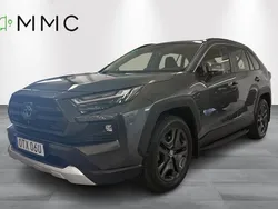 Mörkgrå Begagnad 2022 Toyota RAV4 Hybrid SUV | 398 000 kr (Marknadspris)