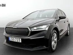Svart Begagnad 2023 Skoda Enyaq iV SUV | 394 900 kr (Marknadspris)
