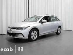Silver (reflex silver metallic) Begagnad 2021 VW Golf VIII Life Kombi | 234 500 kr (Marknadspris)