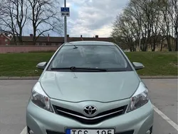 Grå Begagnad 2012 Toyota Yaris Multidrive S Halvkombi | 97 000 kr (Lite dyr)