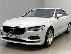 Vit Begagnad 2017 Volvo V90 Momentum Kombi | 169 000 kr (Marknadspris)