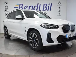 Vit Begagnad 2022 BMW iX3 M Sport SUV | 529 500 kr (Marknadspris)