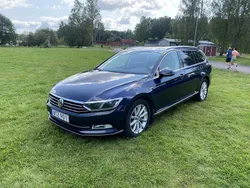 Blå Begagnad 2016 VW Passat GT Kombi | 185 000 kr (Marknadspris)