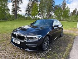 Svart Begagnad 2018 BMW 530e iPerformance Sedan | 299 900 kr (Dyr)