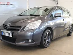 Grå Begagnad 2010 Toyota Verso Multidrive S Minibuss | 74 900 kr (Lite dyr)