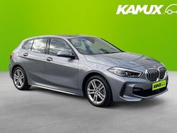 Silver/grå Begagnad 2024 BMW 118 M Sport Halvkombi | 318 900 kr (Dyr)
