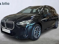 Svart Begagnad 2024 BMW 225 Active Tourer M Sport Minibuss | 455 000 kr (Lite dyr)