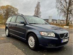 Blå Begagnad 2009 Volvo V50 Momentum Kombi | 24 500 kr (Bra pris)