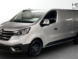 Grå (grey) Ny 2025 Renault Trafic Van | 514 750 kr (Dyr)