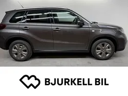Grå Begagnad 2022 Suzuki Vitara SUV | 329 900 kr (Dyr)