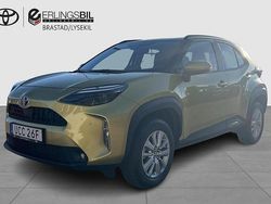 Gul Begagnad 2024 Toyota Yaris Cross Active SUV | 269 900 kr (Marknadspris)