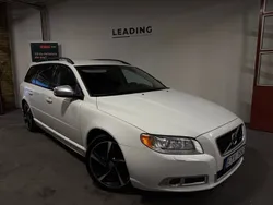 Vit Begagnad 2013 Volvo V70 R-Design Kombi | 109 900 kr (Marknadspris)