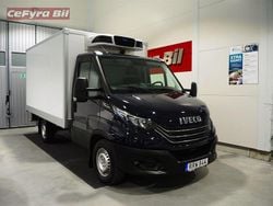 Flerfärgad (mörk blå) Begagnad 2023 Iveco Daily Van | 349 900 kr (Superpris)