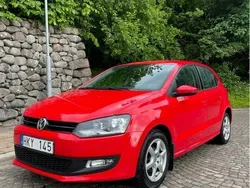 Röd Begagnad 2010 VW Polo Halvkombi | 42 450 kr (Marknadspris)