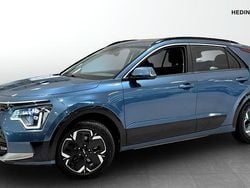 Blå (blue) Begagnad 2022 Kia e-Niro SUV | 304 900 kr