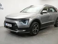 Grå Begagnad 2023 Kia Niro 2 SUV | 329 900 kr (Superpris)