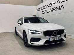 Vit Begagnad 2019 Volvo V60 Momentum Kombi | 229 900 kr (Marknadspris)