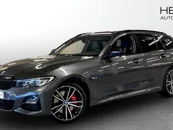 Grå (grey) Begagnad 2022 BMW 330e M Sport Kombi | 348 700 kr (Marknadspris)