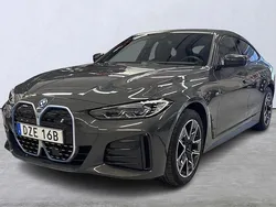 Grå Begagnad 2022 BMW i4 M Sport Sedan | 449 000 kr (Marknadspris)