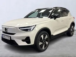 Vit Begagnad 2023 Volvo XC40 Core SUV | 429 900 kr