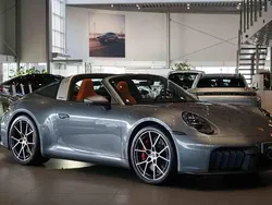 Flerfärgad Ny 2025 Porsche 911 Targa 4 Cab | 2 195 000 kr