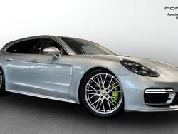 Silver (dolomite silver metallic) Begagnad 2021 Porsche Panamera 4 Sport Turismo Sedan | 825 000 kr (Marknadspris)