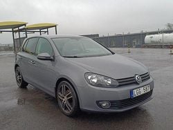 Grå Begagnad 2011 VW Golf VI Halvkombi | 69 000 kr (Marknadspris)