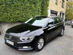 Svart Begagnad 2016 VW Passat Kombi | 122 000 kr (Superpris)