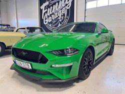 Grön (need for green) Begagnad 2019 Ford Mustang GT Sportkupé | 469 000 kr (Marknadspris)