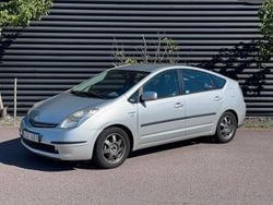 Silver Begagnad 2006 Toyota Prius Halvkombi | 89 900 kr (Marknadspris)
